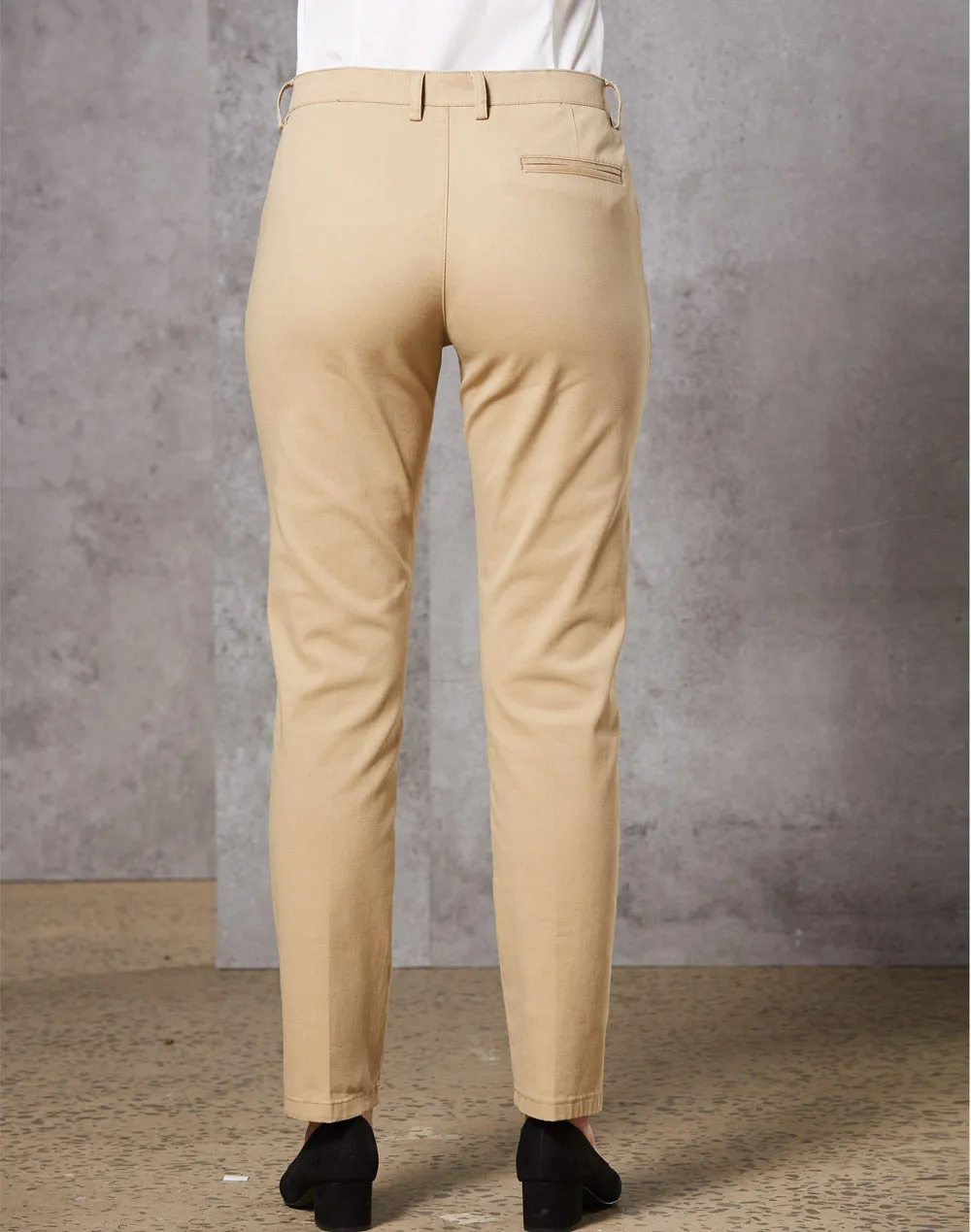 Winning Spirit  Ladies Boston Chino (M9390)